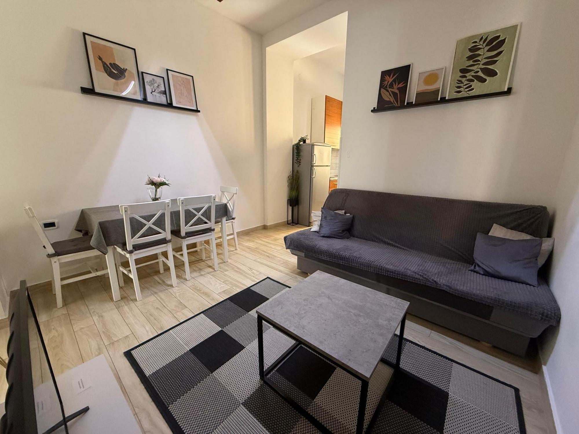 Apartment Center Pula Eksteriør billede